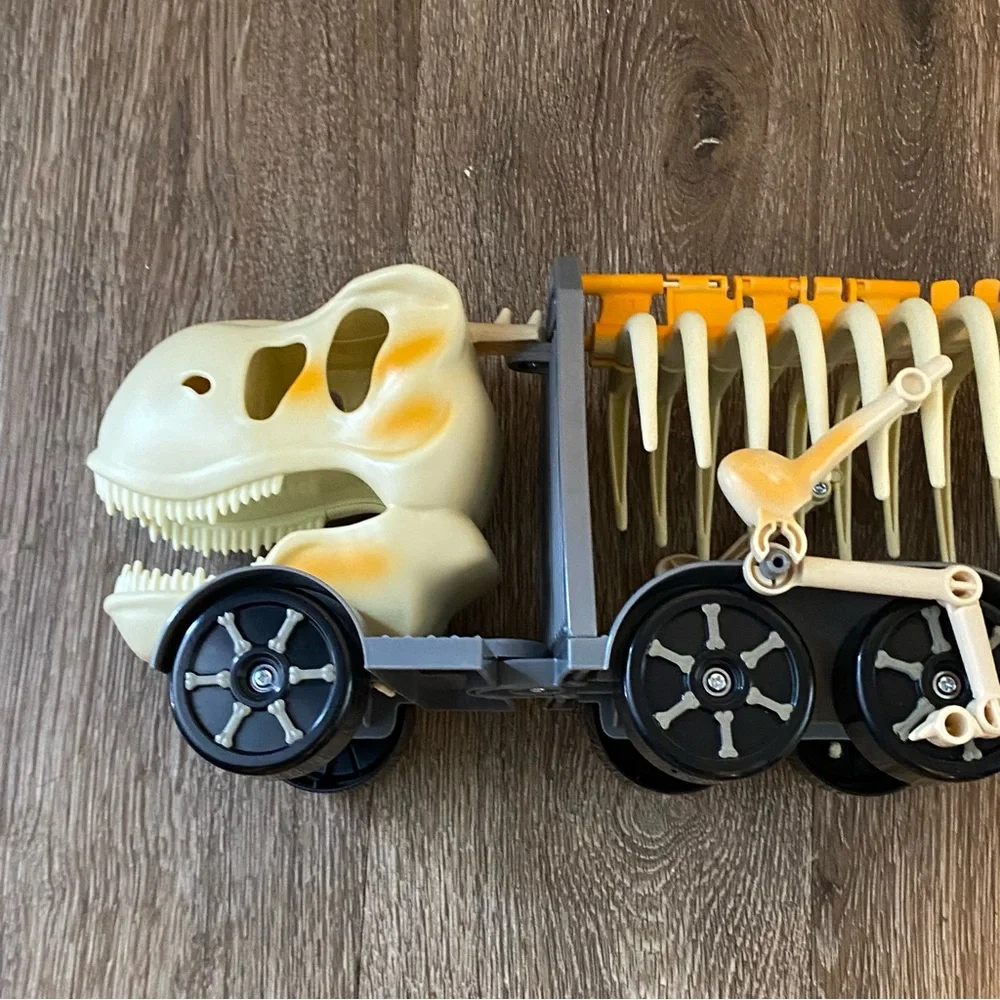 N/A dinosaur truck